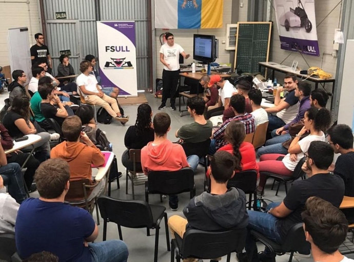 40 estudiantes 👨‍🎓👩‍🎓 de la ULL fabrican un vehículo eléctrico 🏎 de competición